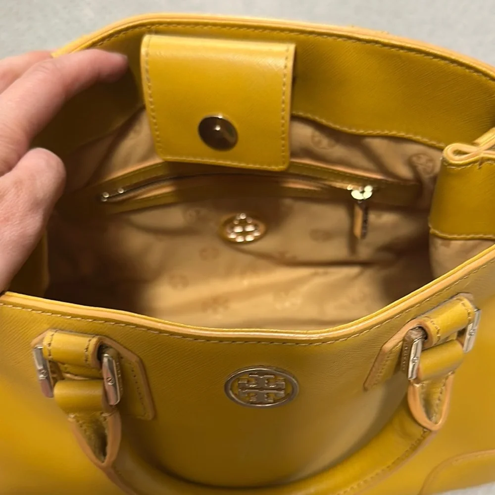 Tory Burch Yellow Leather Top Handle bag - Picture 3 of 3